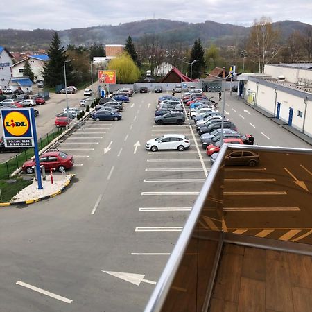 ZResidence Curtea de Argeş エクステリア 写真