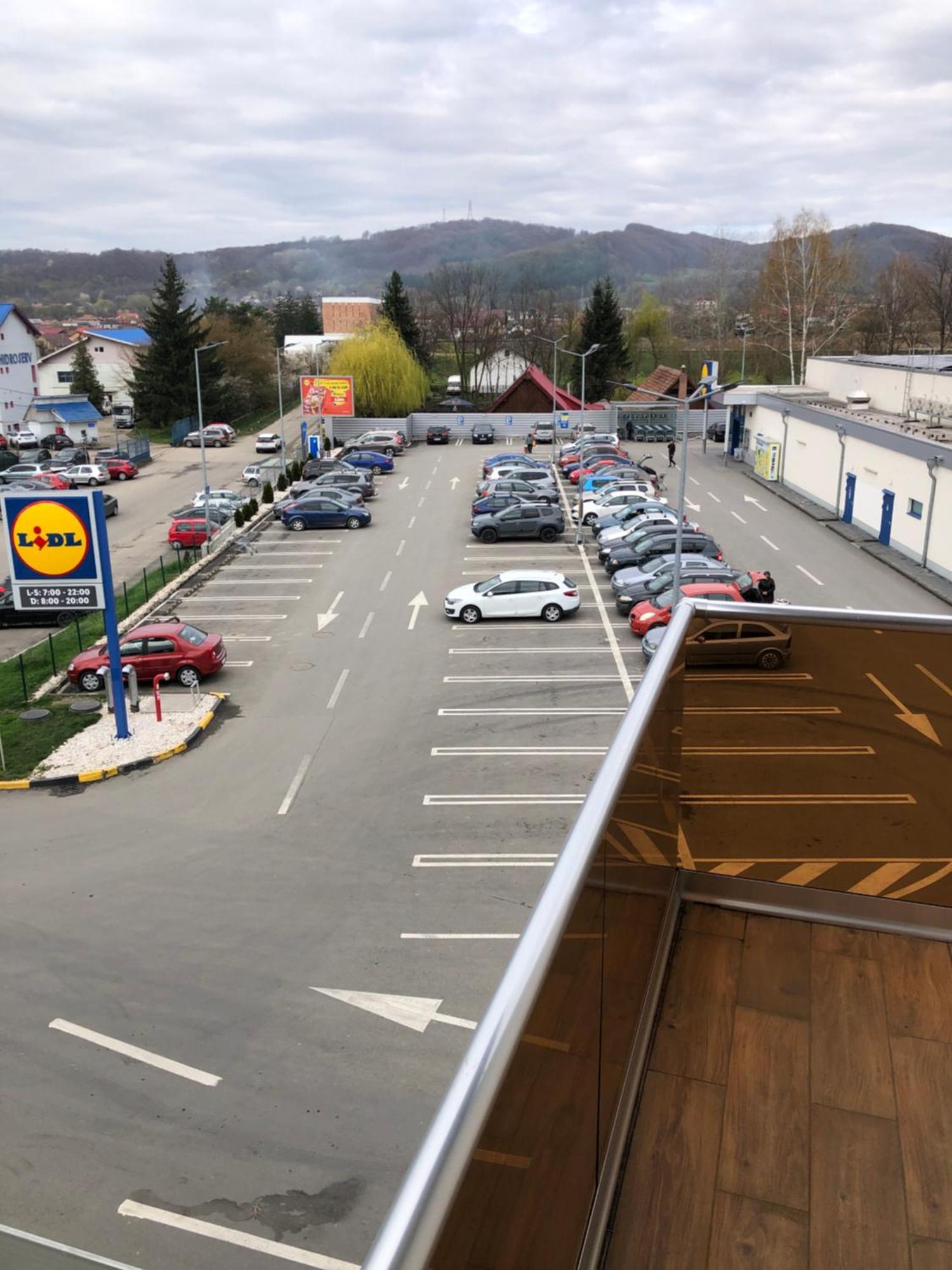 ZResidence Curtea de Argeş エクステリア 写真