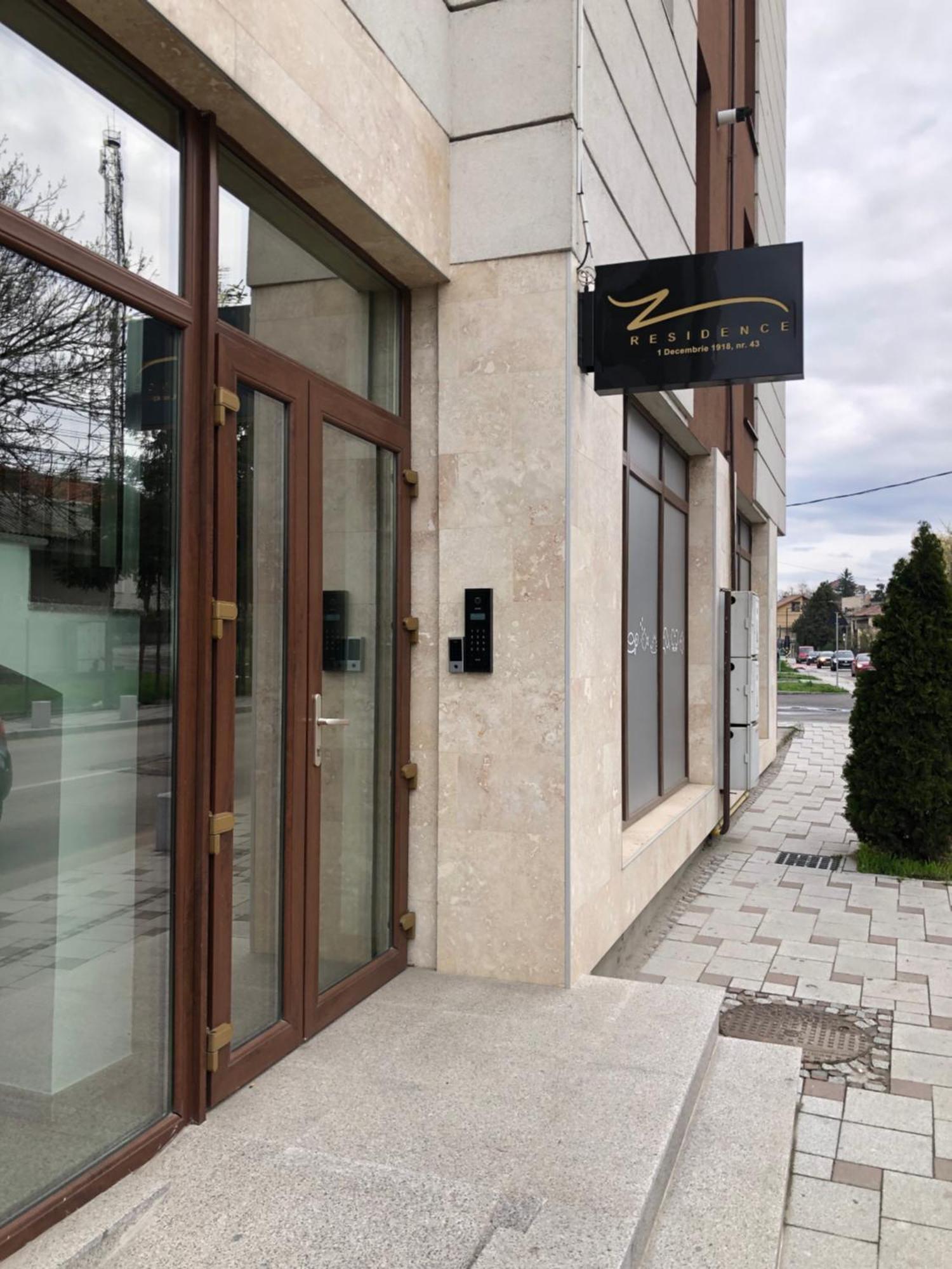 ZResidence Curtea de Argeş エクステリア 写真