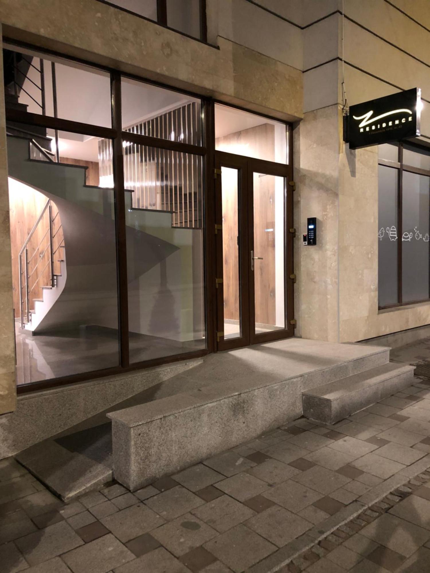 ZResidence Curtea de Argeş エクステリア 写真