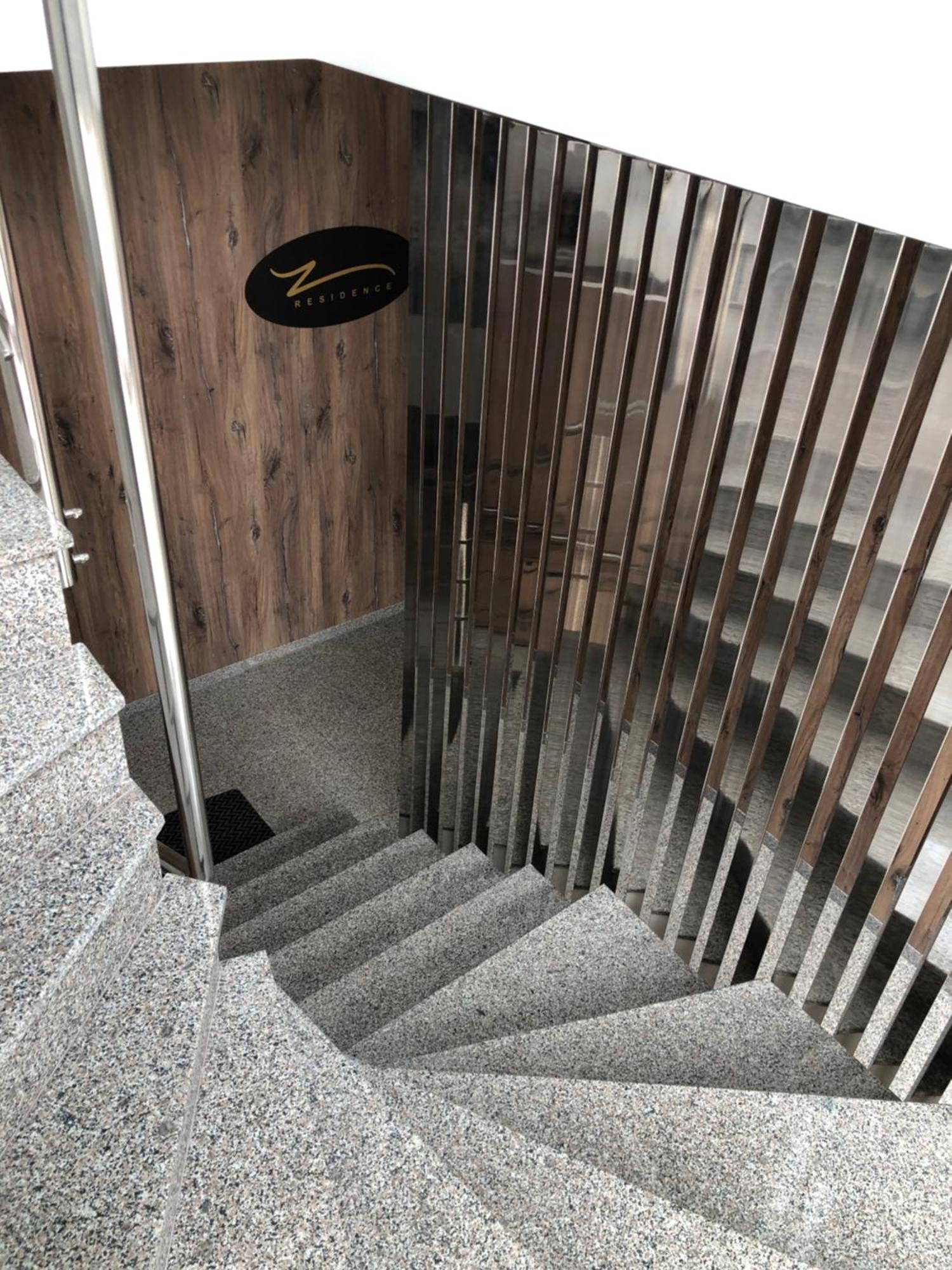 ZResidence Curtea de Argeş エクステリア 写真